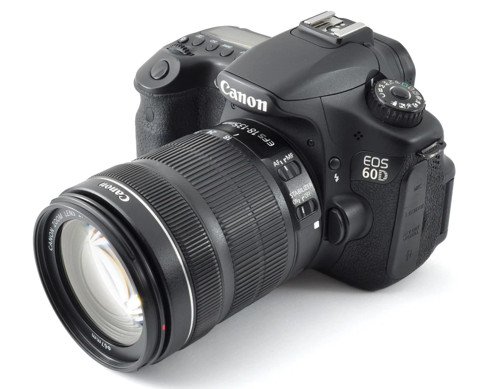 Canon EOS 60D + EF-S 18-135mm IS Zoom Lens Kit [Near MINT] 18.0MP DSLR Camera - Image 3 of 4