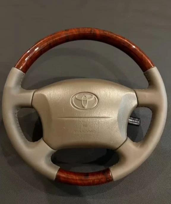 Toyota Land Cruiser 100 Series Steering Wheel Wood Grain - Image 2 of 4