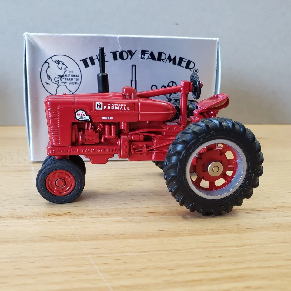 Ertl McCormick Farmall Super M-TA Diesel Tractor The Toy Farmer Diecast 1:43 - Image 3 of 4