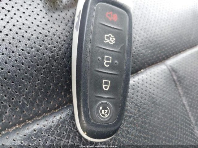 Used Washer Fluid Reservoir fits: 2016 Ford Expedition includes battery tray Gra Foto 2 de 4