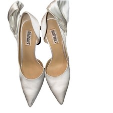 Badgley Mischka Women's Alejandra Pump, Soft White, 9 Side Bow