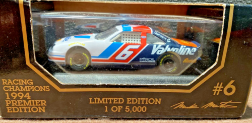 1994 #6 VALVOLINE DIECAST 1 /43 MARK MARTIN RACING CHAMPIONS FORD T-BIRD-NEW - Picture 1 of 9