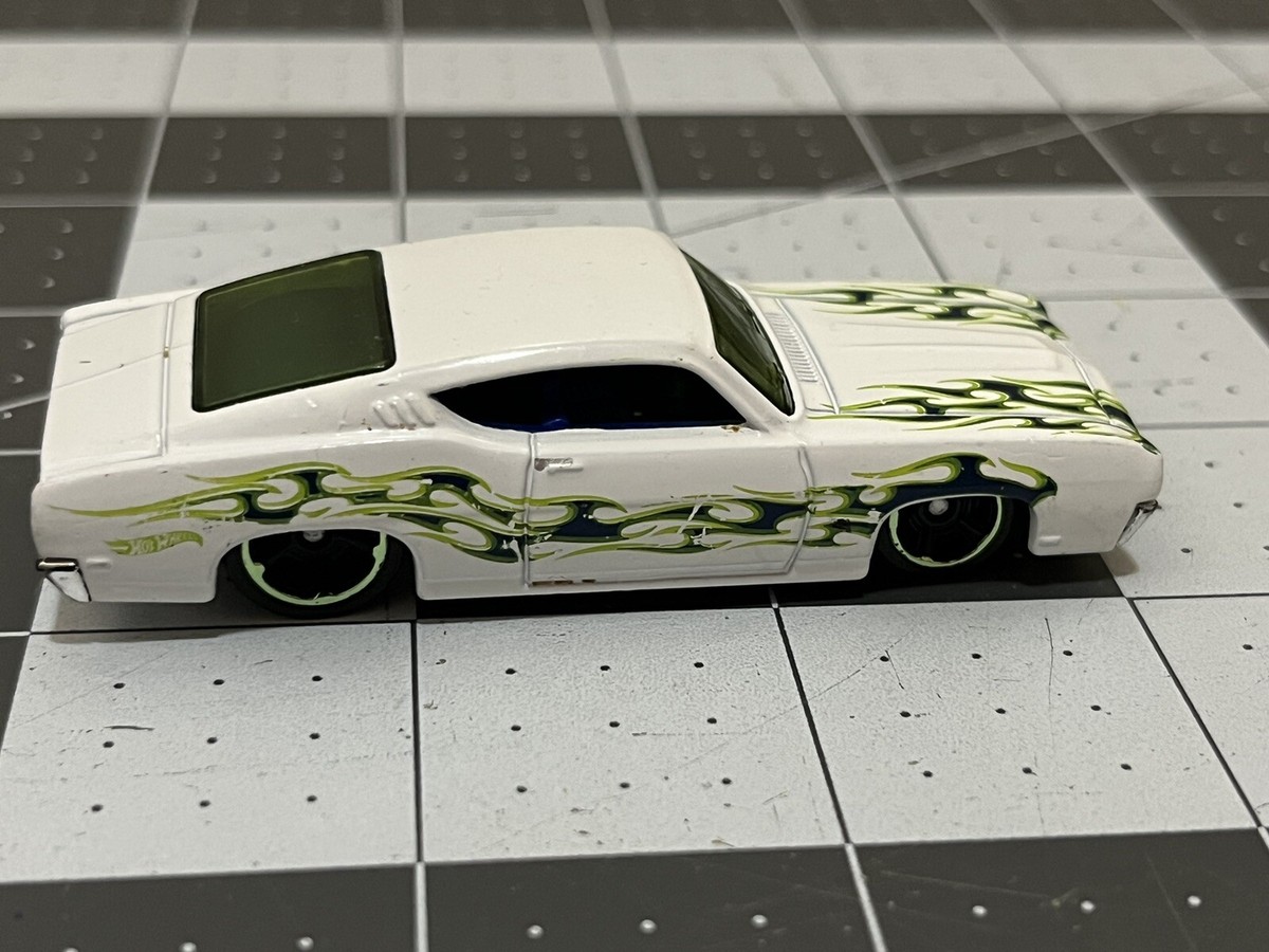 69 Ford Torino Talladega - White/Green Flames - Hot Wheels HW