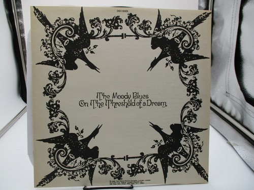 The Moody Blues, On The Threshold of a Dream DES Book VG+ Ultrasonic Clean. - Picture 4 of 9