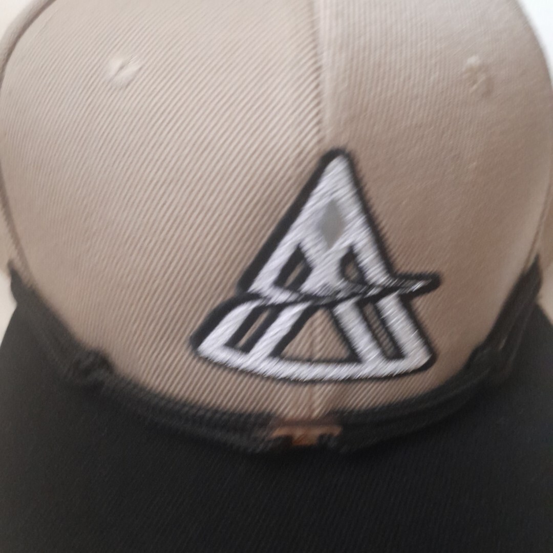 Picture 2 of 8