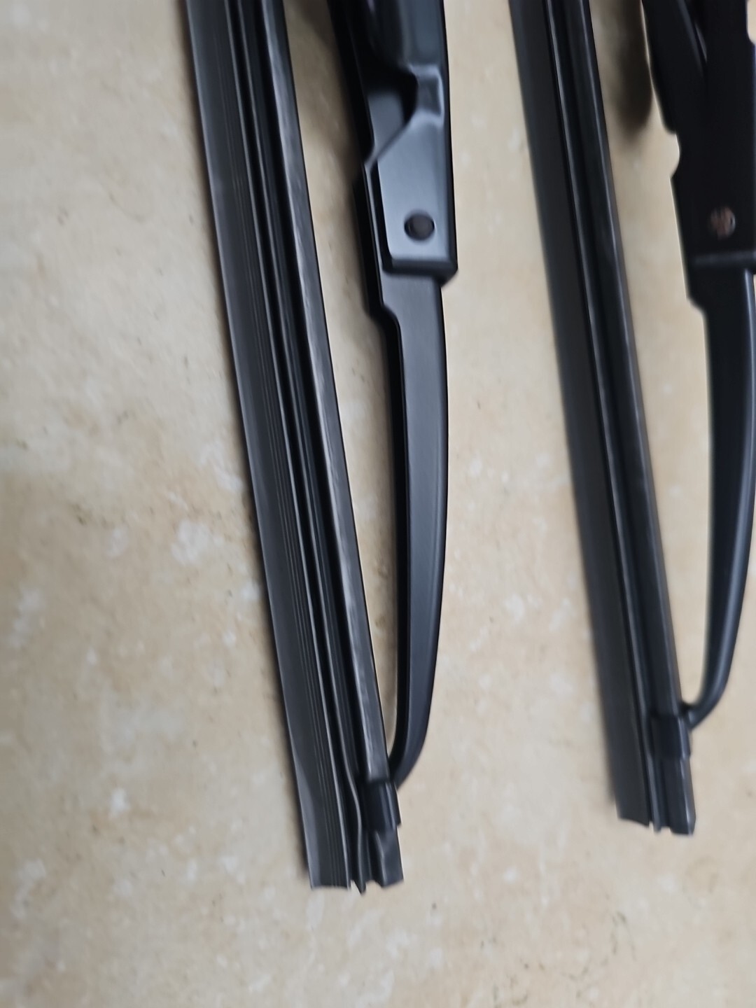 Mercedes-Benz G-class W463 Front Wiper Blades Set A4638200145 OEM 
