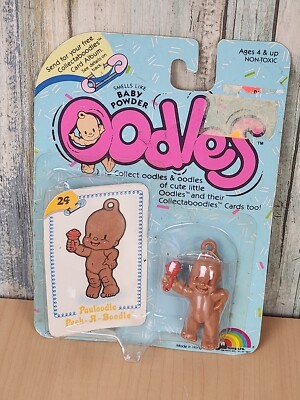 Vintage 1986 Oodles Pauloodle #24 Peek-A-Boodle 2''  Doll w/Card