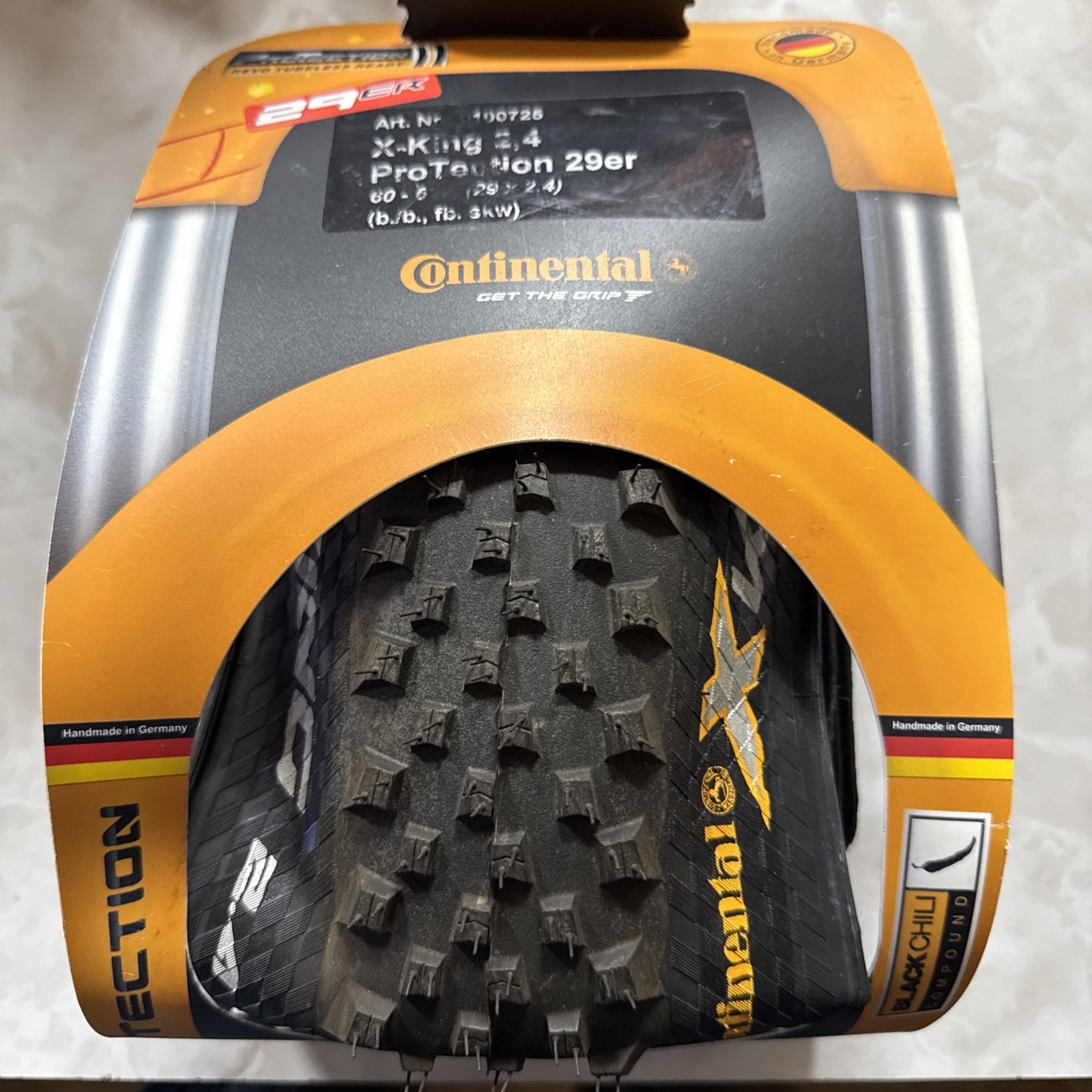 Continental Mountain King ProTection 29"x 2.4&rdquo; TR Tubeless Black Chili MTB