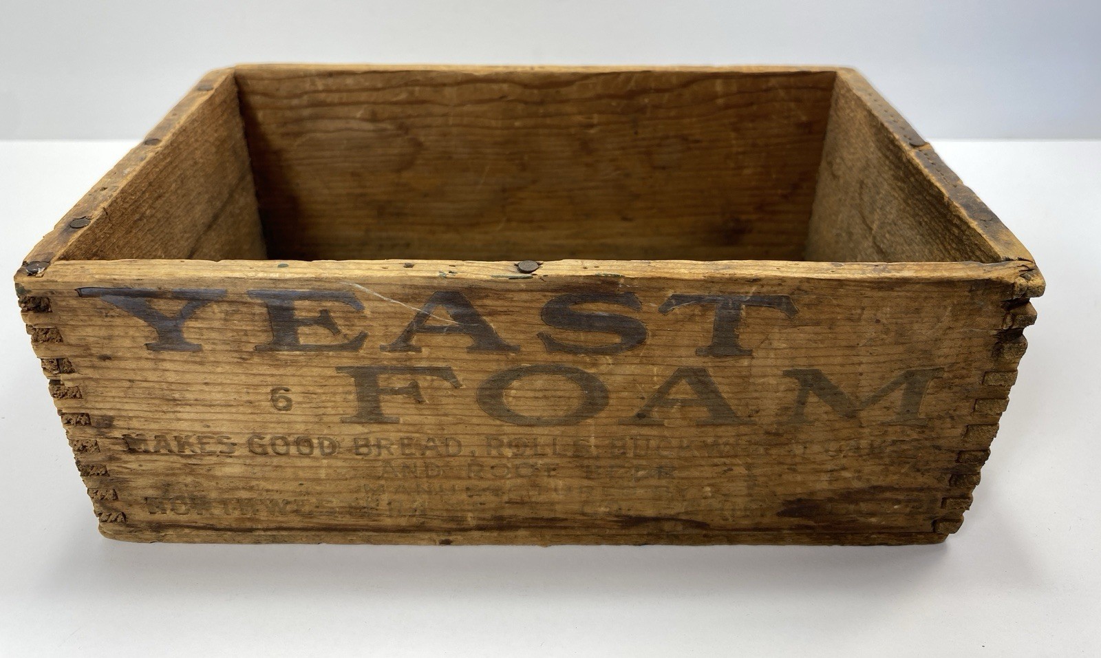 Vintage Wooden Dovetail Box Yeast 6 Foam 8-1/2"  X  5-1/4” x  3-1/4"