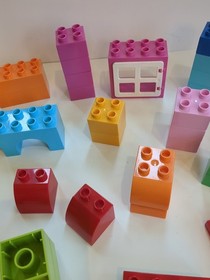 LEGO DUPLO: All-in-One-Pink-Box-of-Fun (10571)