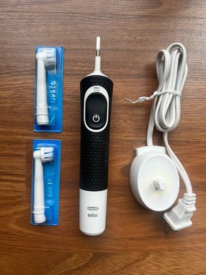Braun Oral-b Pro Timer Electric Toothbrush W/ 2 Brush Heads READ