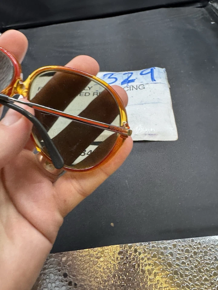 Gafas de sol Carrera 5591 30 hechas en Austria rojas raras Foto 3 de 4