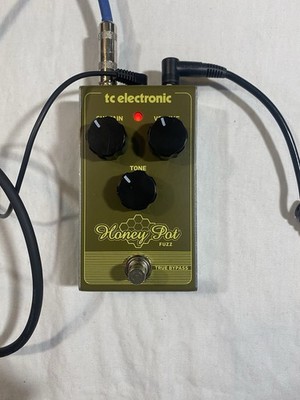 TC Electronic Honey Pot Fuzz Pedal. Fuzz Pedal.