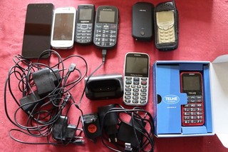Funktionierende und Defekte Handy/Telefone zum Ausschlachten oder Herrichten