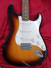 SQUIER BY FENDER Affinity Series Stratocaster Used 2014 Poplar body Maple neck