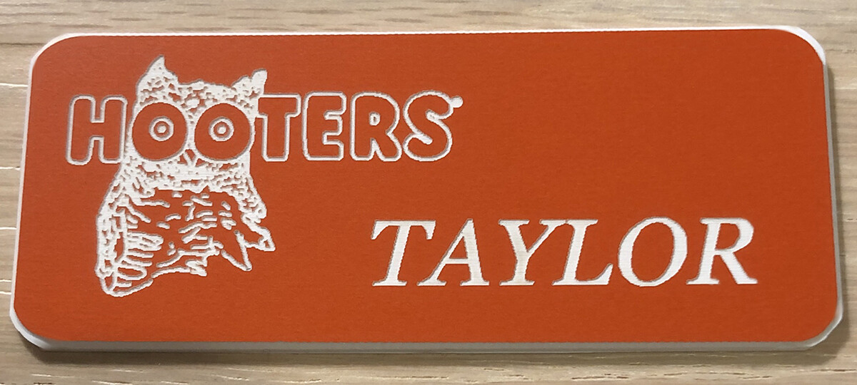 HOOTERS ピンバッジ HOOTERS HOOTIE THE OWL BIKE RALLY PIN | eBay