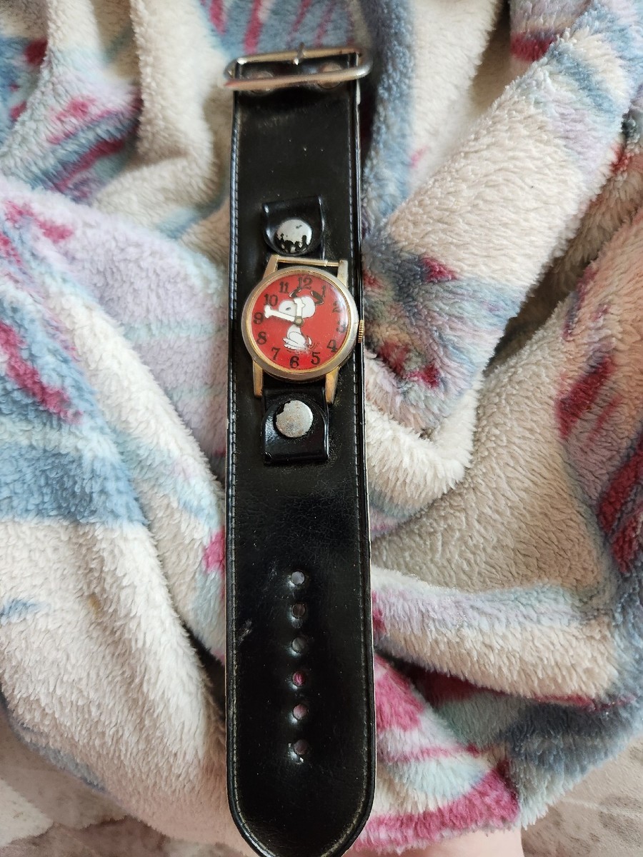SNOOPY Red Watch Swiss Made Vintage 1968 See Pics | eBay