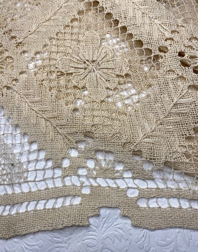 Tuscany Handmade Crochet Lace Tablecloth Rectangle 72x144 100% Cotton Beige NWT - Picture 8 of 14