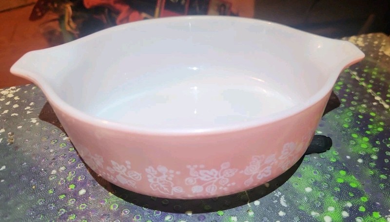 Vintage Pyrex 471 White Gooseberry Print on Pink 1 Pint Casserole USA No Lid