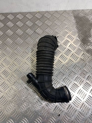 Audi A4 S4 B8 8K 2009 Diesel 105kW Ansaugrohr Ansaugschlauch Turbolader APL21032