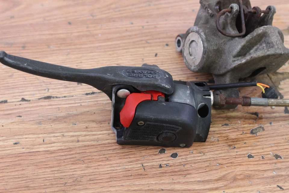 2007 POLARIS TRAIL TOURING 550 Brake Master Cylinder w/ Hose and Caliper - Image 2 of 4