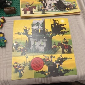 LEGO Castle: Camouflaged Outpost/Manual  (6066) 98 percent Complete *Read*