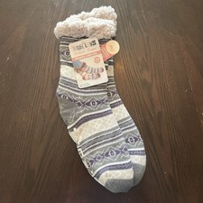 Muk Luks Cabin Socks Women  s L/XL Non-Slip NWT