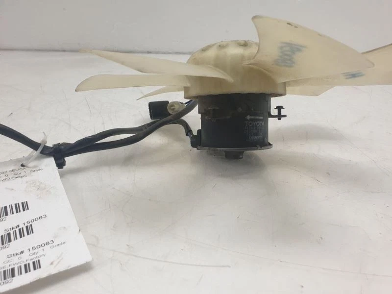 00 01 02 03 04 05 TOYOTA CELICA RADIATOR FAN MOTOR ASSEMBLY  - Image 3 of 4