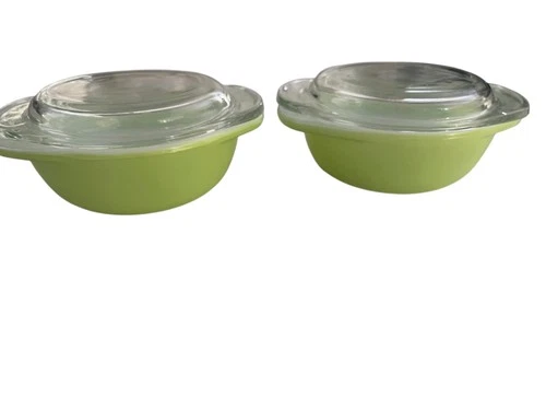 2 Vintage Pyrex 8 oz Lime Green Small Round Casserole 080 With  Pyrex Lids 980-C