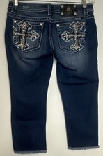 Miss Me Signature Capri 30 Cross Pockets