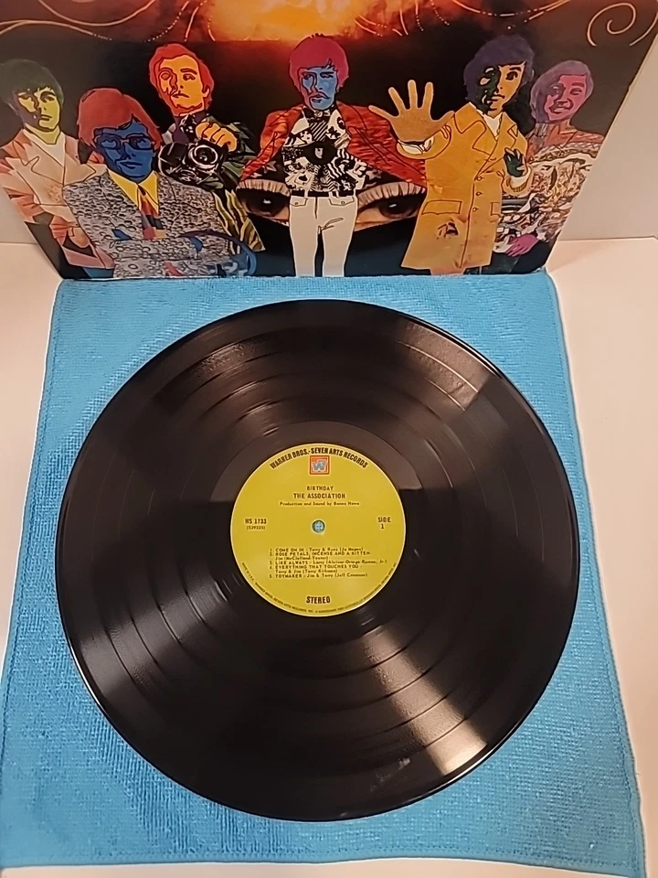 THE ASSOCIATION "BIRTHDAY" Vinyl LP ALBUM WS 1733 Warner Brothers - Image 3 of 4