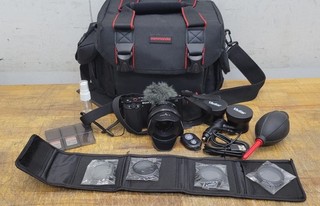 Sony Alpha ZV E10 Mirrorless Digital Camera Kit W/Lens and Case USED