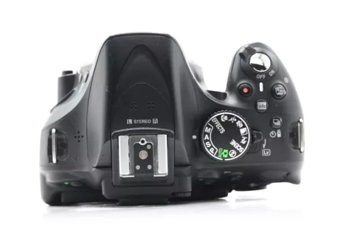 Nikon D5200 24.1MP Digital SLR Camera (BODY ONLY) - Picture 6 of 6