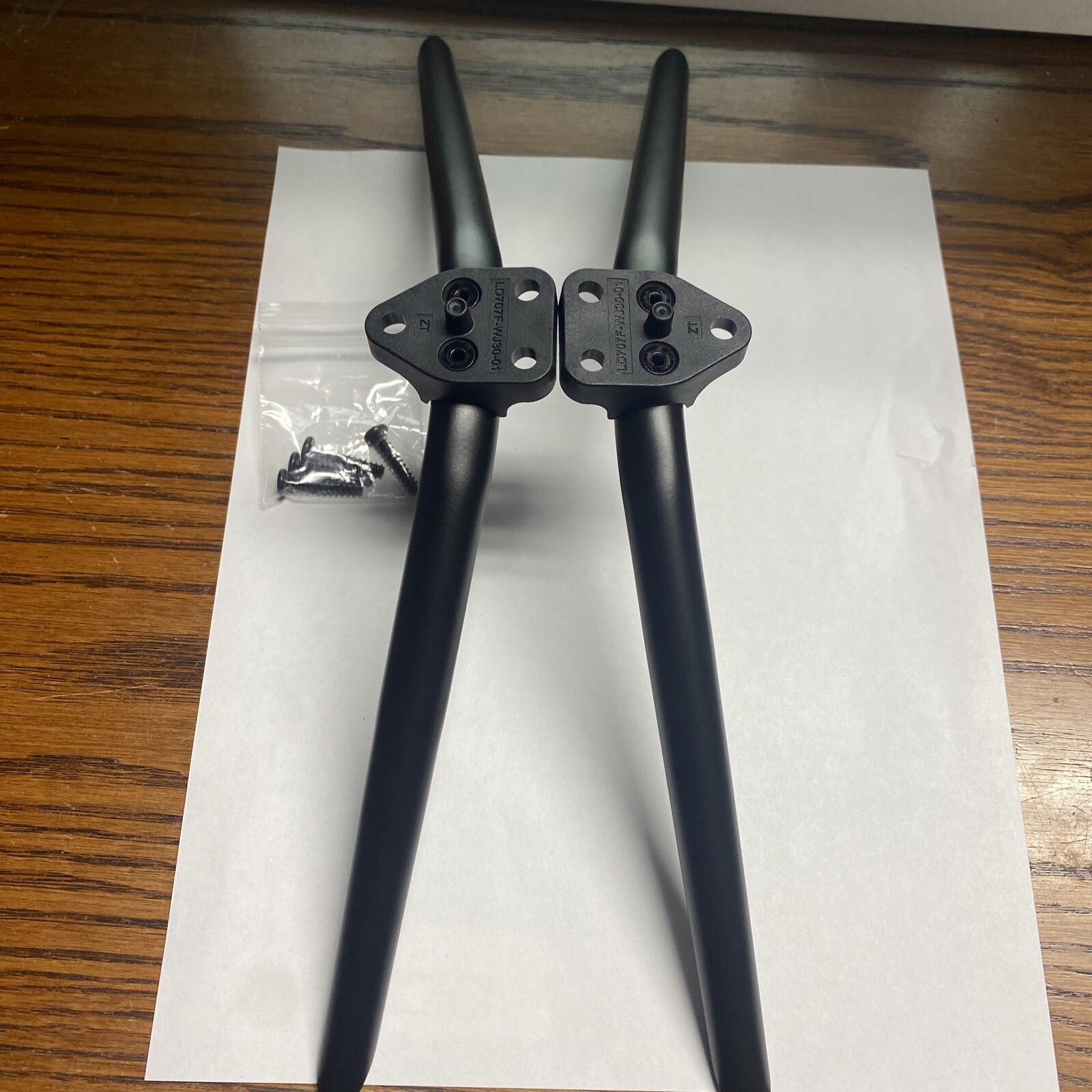 OEM Onn TV Stands LD707FWJ3001 For 100068378 100012588 E4AA70R Screws Included eBay