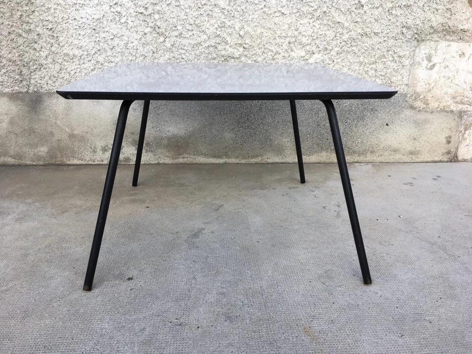 Table basse design 50/60 ? formica coffee  - Photo 2/4