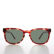 Square Vintage Sunglass with Brown Classic Frame and Keyhole Bridge - Hudson