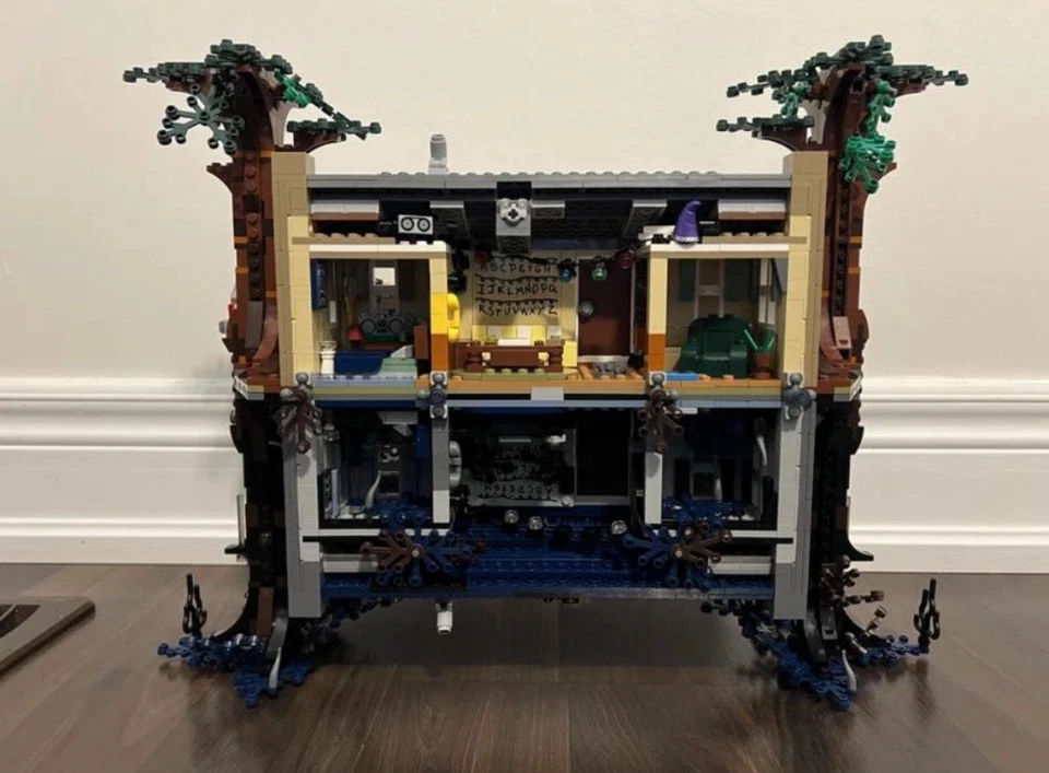 NEW Stranger Things The Upside Down 2,287 Pieces Building Toy Blocks Set READ‼️ - Image 4 of 4