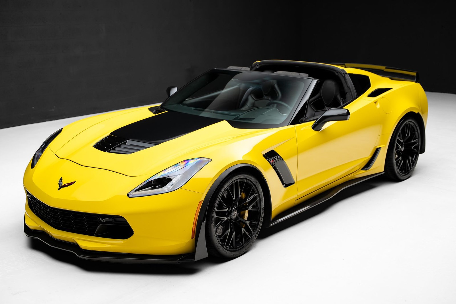 2016 Yellow Chevrolet Corvette   | C7 Corvette Photo 7