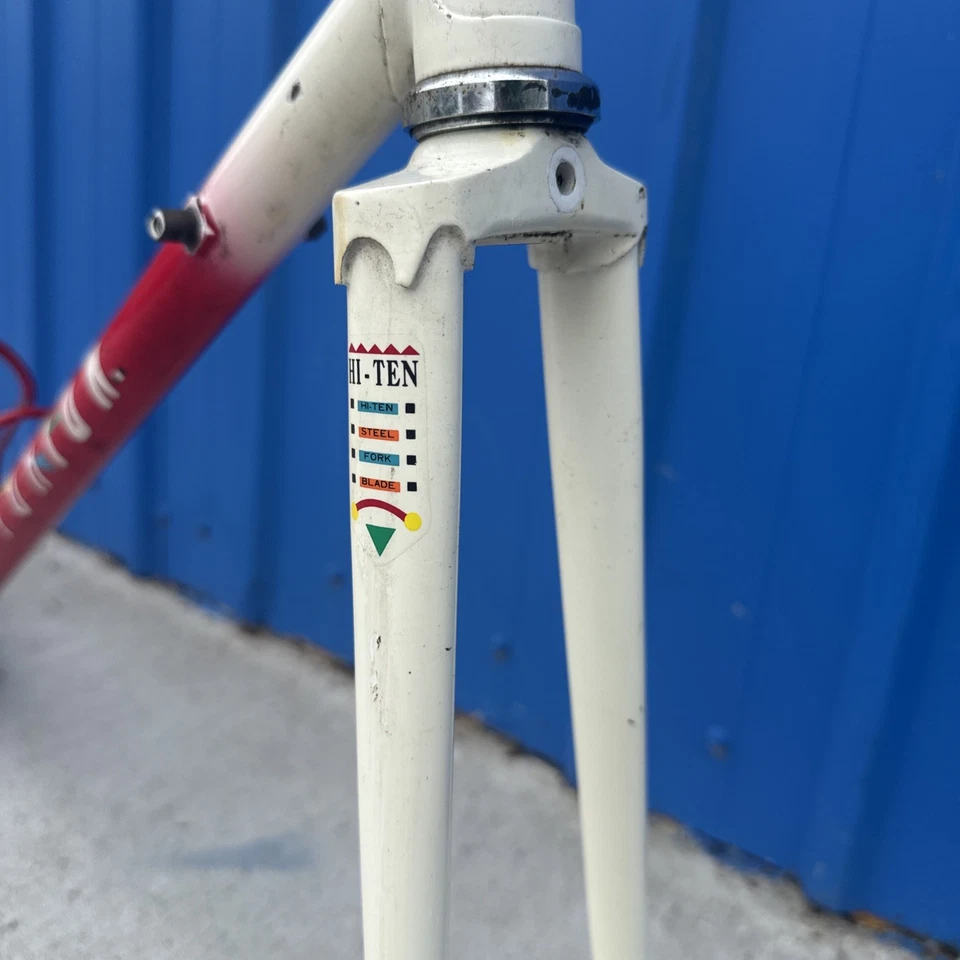 Cuadro y horquilla de bicicleta de carretera Centurion Accordo de colección, acero, 57 cm, 700c, 126 mm rojo Foto 3 de 4