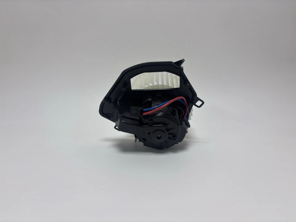 Новый подлинный вентилятор нагревателя VW Transporter/MiltiVan 7LA819015A 2020+ - Изображение 4 из 4