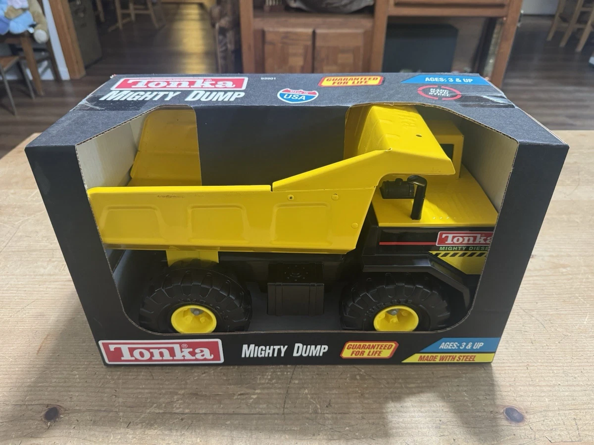 Tonka ショベルカー 黄色 Tonka Front Wheel Loader, Retro Collector's Edition — Outback Toys