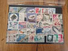 + de 30 Timbres Monaco   lot D 383 )
