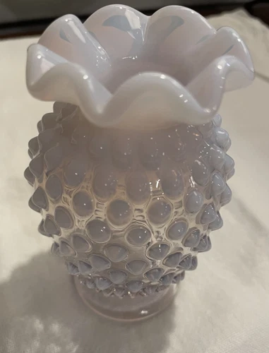 Fenton Wisteria Pale Purple Opalescent Hobnail 3 1/2" Mini Vase