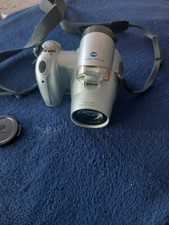 Konica Minolta digital camera with 8 X Optical  zoom lens