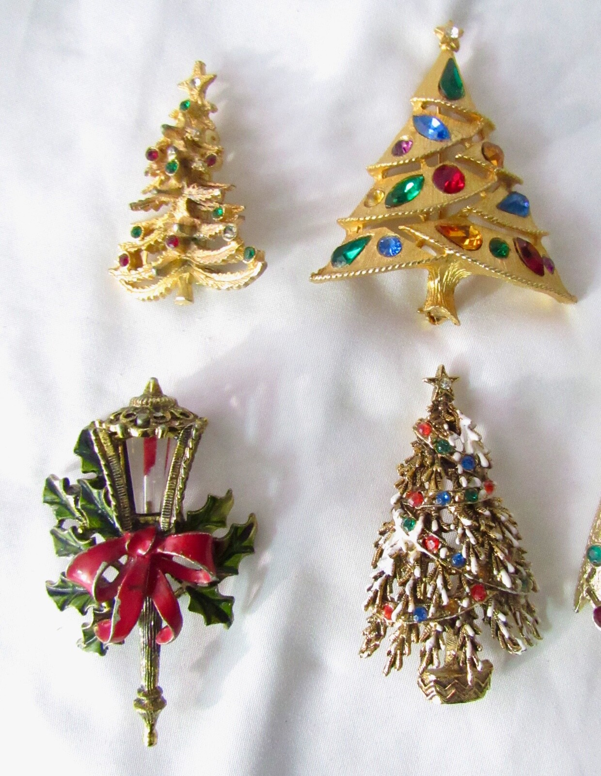 Vintage Christmas Tree Pins/Brooches Lot Rhinestones Snow JJ ART
