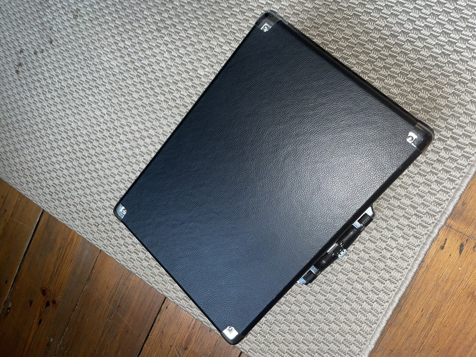 AKAI A60011N Retro Portable Vinyl Record Turntable Player, Briefcase