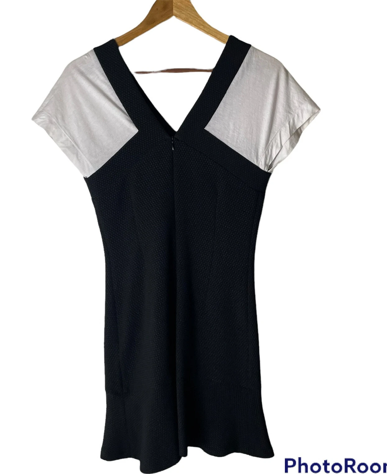 OFF WHITE Abito SANDRO Paris Regal scollo a V nero e bianco sporco donna taglia S (1 Sandro) carino