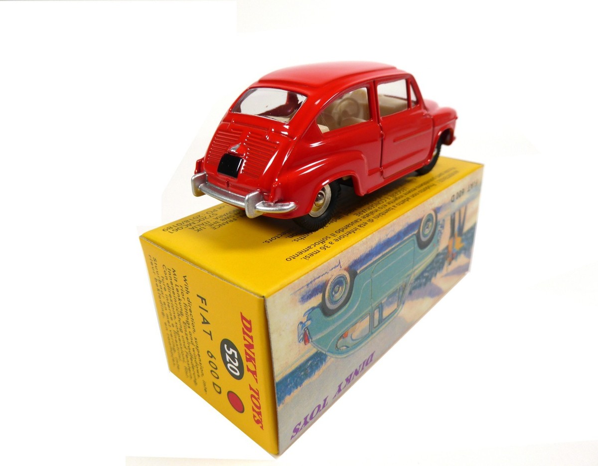 Fiat 600 Dinky Toys 1/43 N°520 NEUVE - Jeux & Jouets