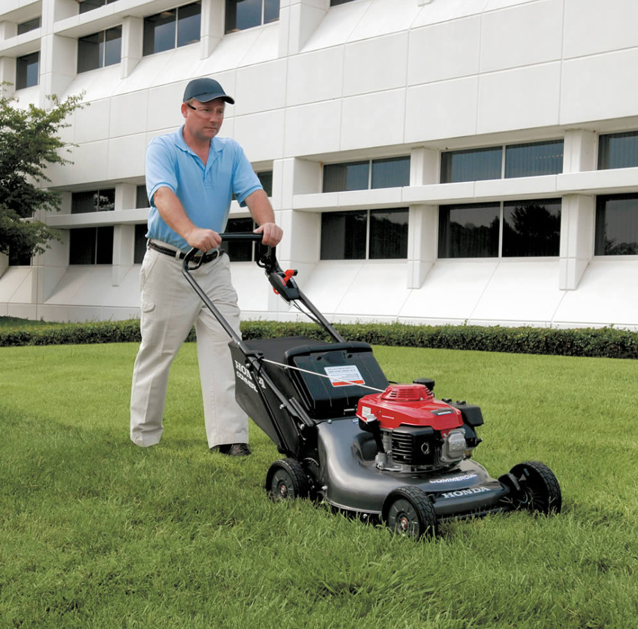 HONDA HRC216HXA 21" Commercial Mower, Hydrostatic Self Propel, Blade Stop System