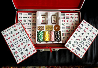 Vintage Hello Kitty Sanrio Mahjong Set Mah Jongg VGC